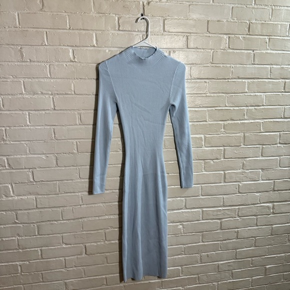 Babaton Dress - Picture 2 of 3